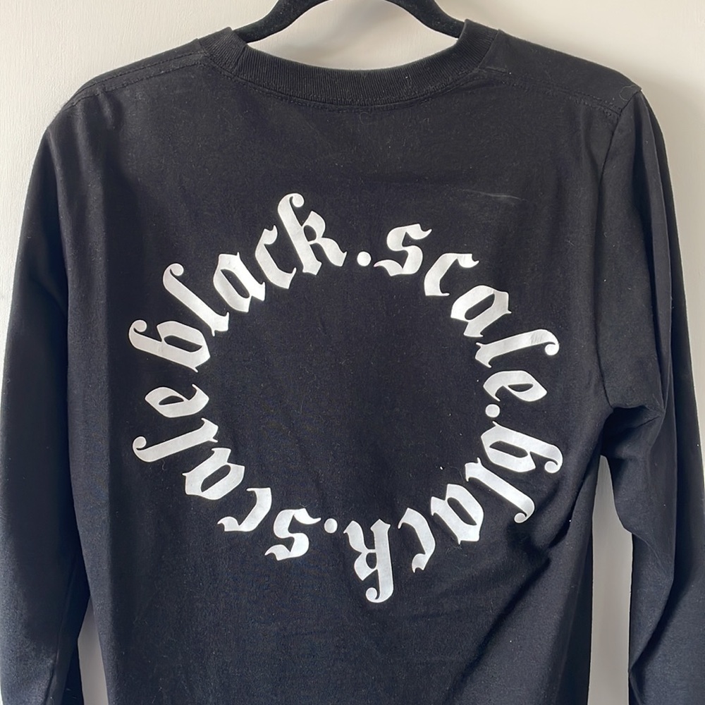 black scale pentarose longsleeve